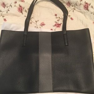 Vince Camuto tote